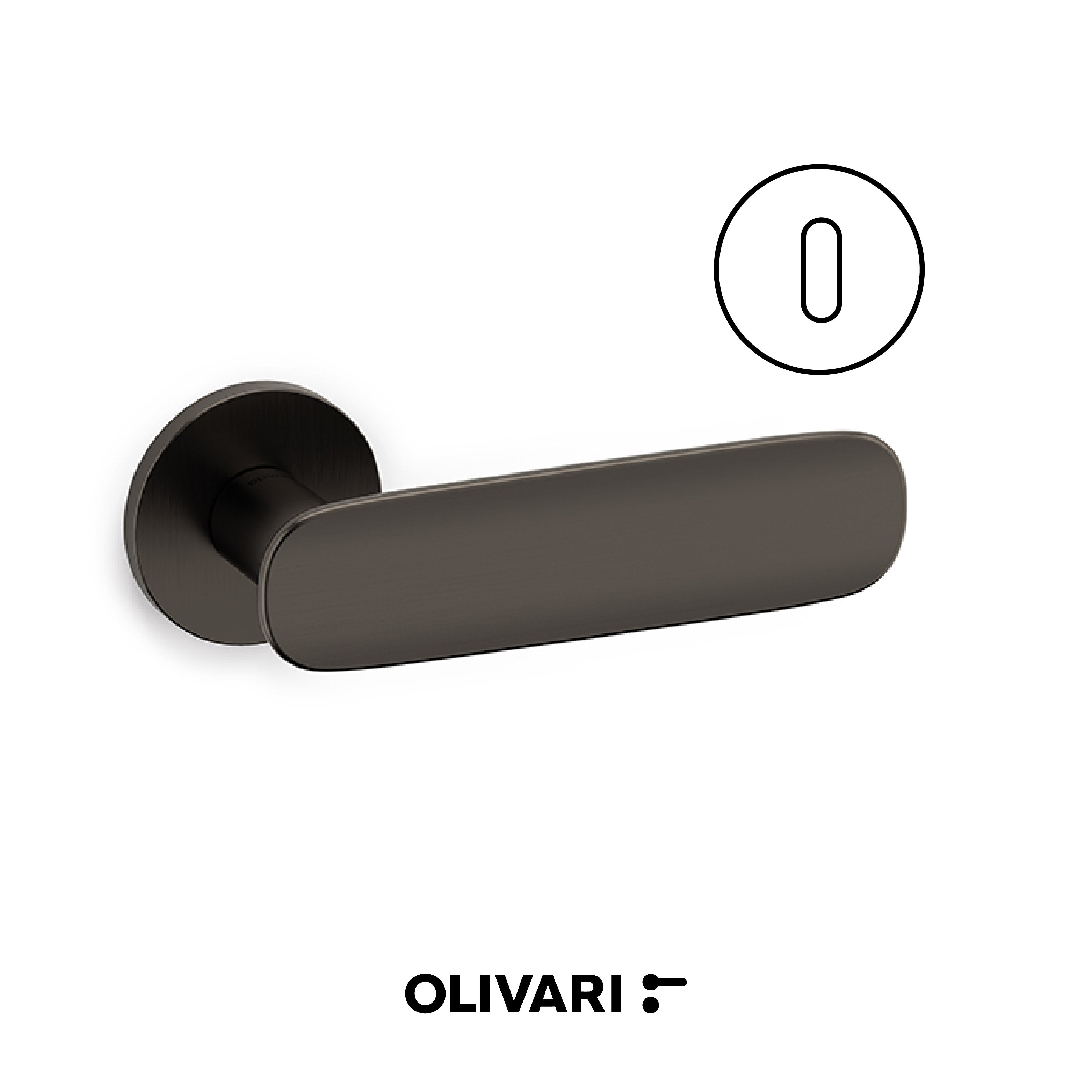 Maniglia Conca L con profilo curvo e impugnatura dal design avvolgente.